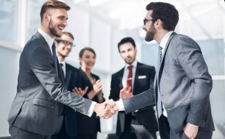 Cam kết với khách hàng